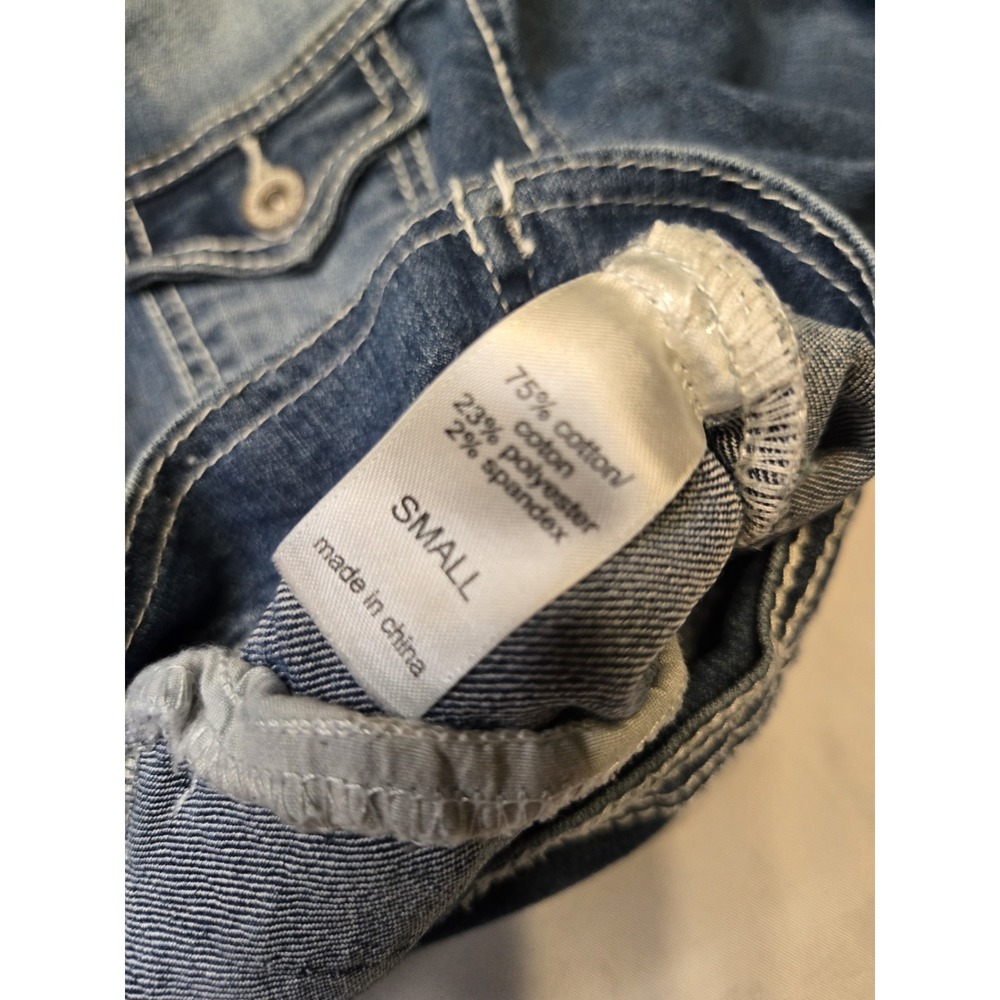 Maurices Thick Stich Cropped Denim Jacket Small Button Up Blue Pockets Preppy - Picture 5 of 7